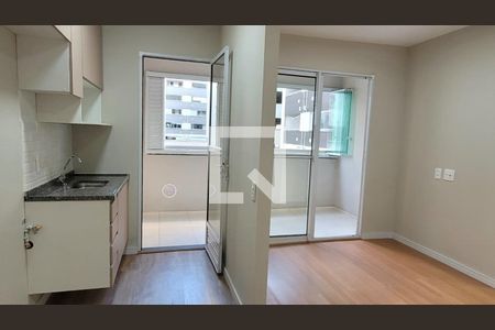 Cozinha de apartamento para alugar com 2 quartos, 48m² em Vila Socorro, São Paulo