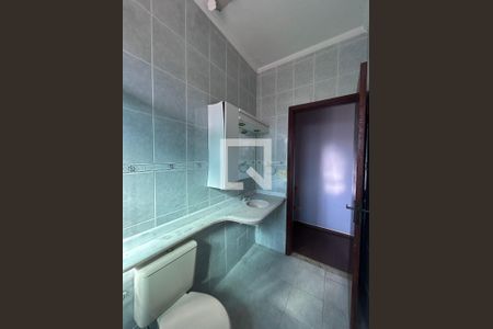 Banheiro da Suíte de casa à venda com 5 quartos, 160m² em Vila Marari, São Paulo