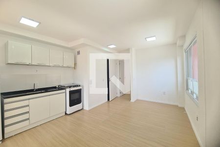 Sala e Cozinha de apartamento para alugar com 2 quartos, 34m² em Vila Ema, São Paulo