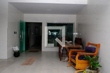 Casa para alugar com 3 quartos, 300m² em Santa Terezinha, Mesquita