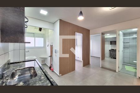 Sala/Cozinha de apartamento para alugar com 2 quartos, 33m² em Barra Funda, São Paulo