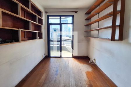 Quarto 1 de apartamento à venda com 3 quartos, 140m² em Icaraí, Niterói