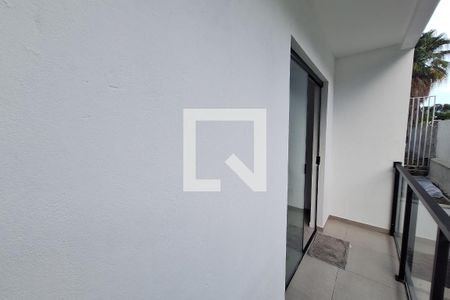 Varanda de kitnet/studio para alugar com 2 quartos, 35m² em Parque Equitativa, Duque de Caxias
