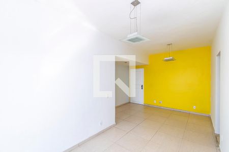 Sala de apartamento para alugar com 2 quartos, 80m² em Cordovil, Rio de Janeiro