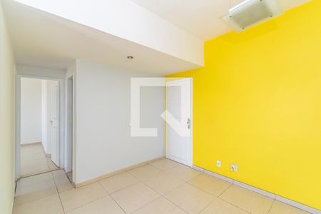 Sala de apartamento para alugar com 2 quartos, 80m² em Cordovil, Rio de Janeiro