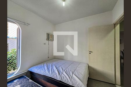 Quarto 2 de apartamento para alugar com 2 quartos, 76m² em Parque Santo Antonio, Jacareí