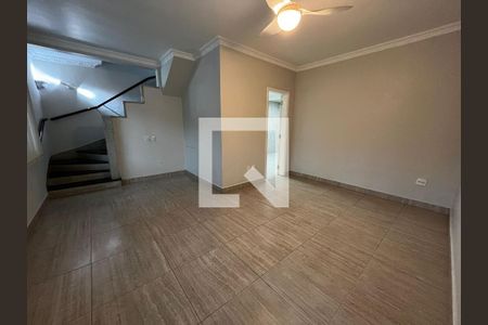 Casa para alugar com 3 quartos, 236m² em Embaré, Santos