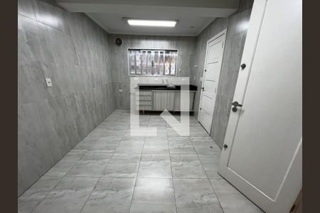 Casa para alugar com 3 quartos, 236m² em Embaré, Santos
