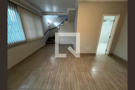 Casa para alugar com 3 quartos, 236m² em Embaré, Santos