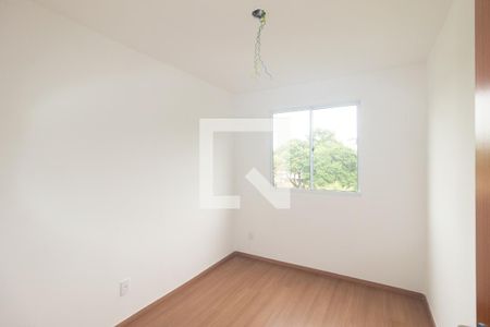 Quarto 2 de apartamento para alugar com 2 quartos, 43m² em Guaratiba, Rio de Janeiro