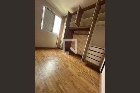 Quarto de apartamento para alugar com 3 quartos, 62m² em Jardim Utinga, Santo André