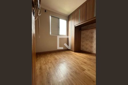 Quarto de apartamento para alugar com 3 quartos, 62m² em Jardim Utinga, Santo André