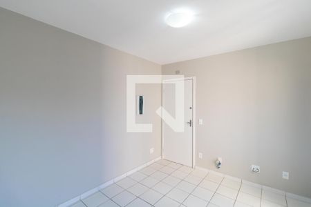 Salas de apartamento para alugar com 2 quartos, 45m² em Jardim Itatiaia, Campinas