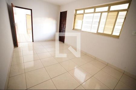 Casa para alugar com 3 quartos, 160m² em Coimbra, Goiânia