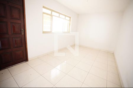 Casa para alugar com 3 quartos, 160m² em Coimbra, Goiânia