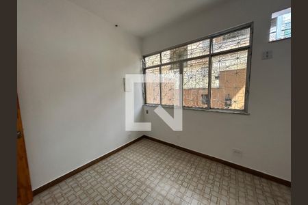 Quarto 1 de casa para alugar com 2 quartos, 90m² em Vila Valqueire, Rio de Janeiro