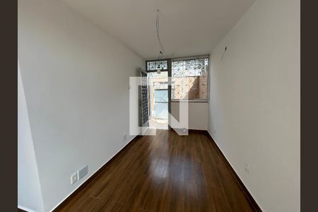 Sala de casa para alugar com 2 quartos, 90m² em Vila Valqueire, Rio de Janeiro