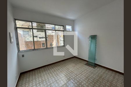 Quarto 1 de casa para alugar com 2 quartos, 90m² em Vila Valqueire, Rio de Janeiro