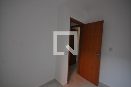 Quarto 2 de apartamento para alugar com 2 quartos, 38m² em Vila Isolina Mazzei, São Paulo