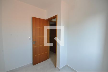 Quarto 2 de apartamento para alugar com 2 quartos, 38m² em Vila Isolina Mazzei, São Paulo