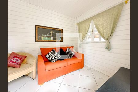 Sala de casa para alugar com 2 quartos, 140m² em Santinho, Florianópolis