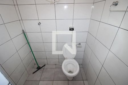 Banheiro de apartamento para alugar com 1 quarto, 38m² em Parque Peruche, São Paulo