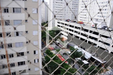 Detalhe - Vista da Sala e Sala de Jantar de apartamento para alugar com 2 quartos, 44m² em Jardim Iris, São Paulo