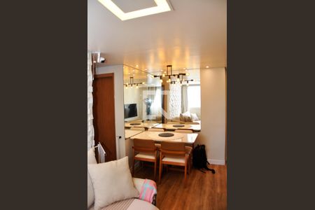 Detalhe - Sala e Sala de Jantar de apartamento para alugar com 2 quartos, 44m² em Jardim Iris, São Paulo