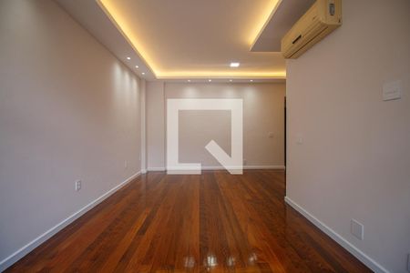 Sala de apartamento para alugar com 3 quartos, 77m² em Tijuca, Rio de Janeiro