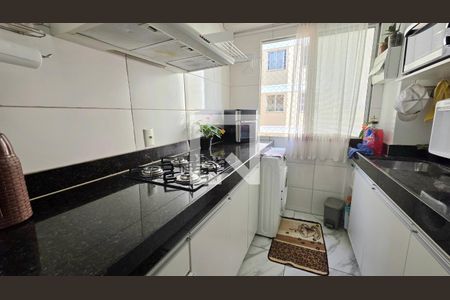 Sala/cozinha de apartamento à venda com 2 quartos, 48m² em Vila Rica, Lagoa Santa