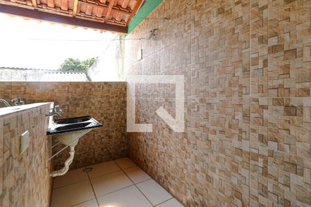 Área de Serviço de casa para alugar com 2 quartos, 75m² em Vila Sao Paulo, Mogi das Cruzes