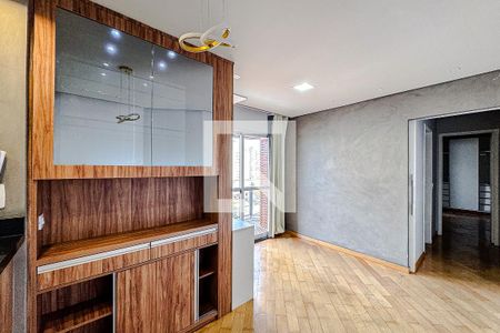 Sala de apartamento para alugar com 2 quartos, 52m² em Vila Bertioga, São Paulo