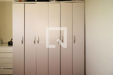 Quarto 1 de apartamento para alugar com 2 quartos, 42m² em (l-11), Ribeirão Preto