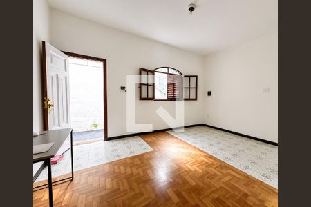 Casa para alugar com 3 quartos, 100m² em Lagoinha, Belo Horizonte