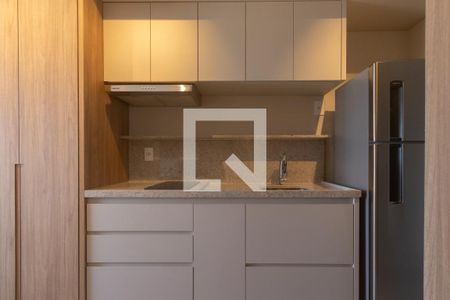 Cozinha de kitnet/studio para alugar com 1 quarto, 24m² em Vila Nova Conceição, São Paulo