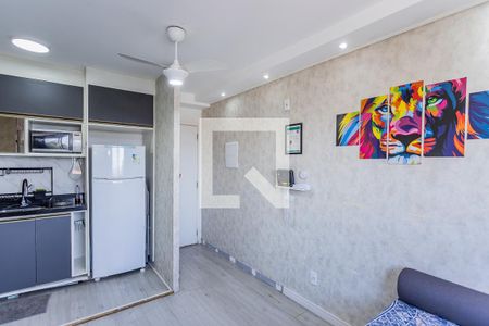 Sala, cozinha e área de serviço de apartamento à venda com 2 quartos, 40m² em Vila Pirituba, São Paulo
