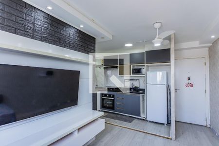 Sala, cozinha e área de serviço de apartamento à venda com 2 quartos, 40m² em Vila Pirituba, São Paulo