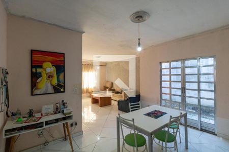 Salas de casa à venda com 4 quartos, 130m² em Parque Santa Bárbara, Campinas