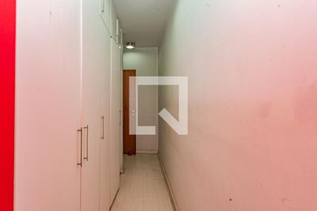 Closet da suíte 2 de apartamento para alugar com 4 quartos, 220m² em Aclimação, São Paulo
