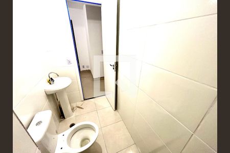 Banheiro de apartamento para alugar com 3 quartos, 47m² em Artur Alvim, São Paulo