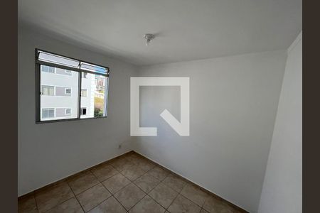 Quarto 1 de apartamento para alugar com 2 quartos, 45m² em Camargos, Belo Horizonte