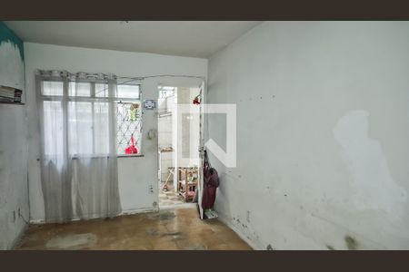 Sala de casa à venda com 2 quartos, 70m² em Penha, Rio de Janeiro