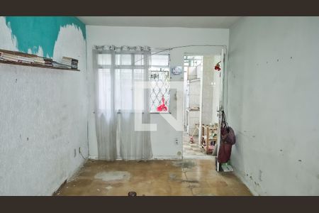 Sala de casa à venda com 2 quartos, 70m² em Penha, Rio de Janeiro