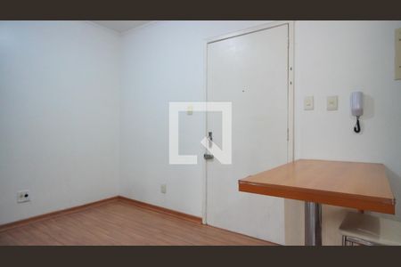 Sala  de apartamento para alugar com 2 quartos, 48m² em Petrópolis, Porto Alegre
