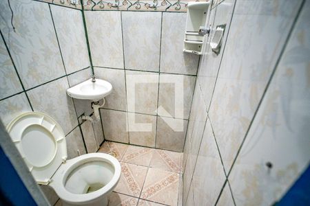 Banheiro de kitnet/studio para alugar com 1 quarto, 35m² em Vila Sonia, São Paulo