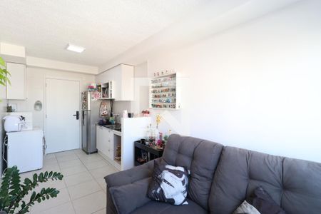 Sala/Cozinha e Área de serviço  de apartamento para alugar com 1 quarto, 28m² em Bom Retiro, São Paulo