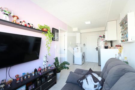 Sala/Cozinha e Área de serviço  de apartamento para alugar com 1 quarto, 28m² em Bom Retiro, São Paulo