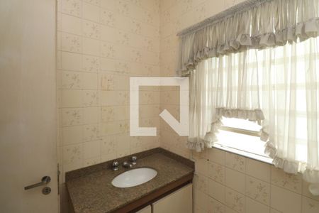 Banheiro 1 de casa à venda com 3 quartos, 285m² em Vila Irmaos Arnoni, São Paulo
