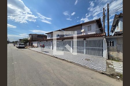 Fachada de casa de condomínio para alugar com 2 quartos, 54m² em Parque das Americas, Praia Grande