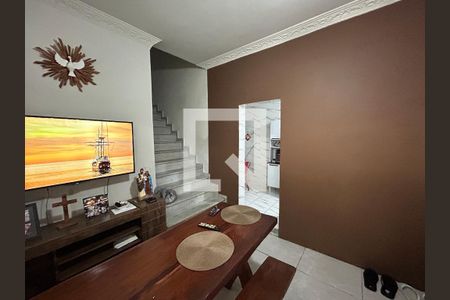 Sala de casa para alugar com 3 quartos, 216m² em Centro, Nilópolis